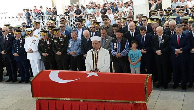 Şehit cenazesinde bir ilk! Cenaze marşı yerine, "Tekbir"...