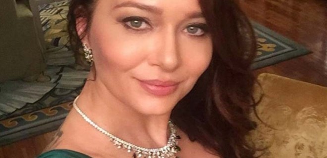 Dubai’de Nurgül Yeşilçay rüzgarları esti!