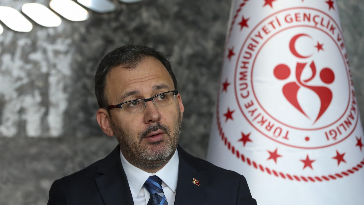 Bakan Kasapoğlu, yurtlarda karantinada olan kişi sayısını açıkladı