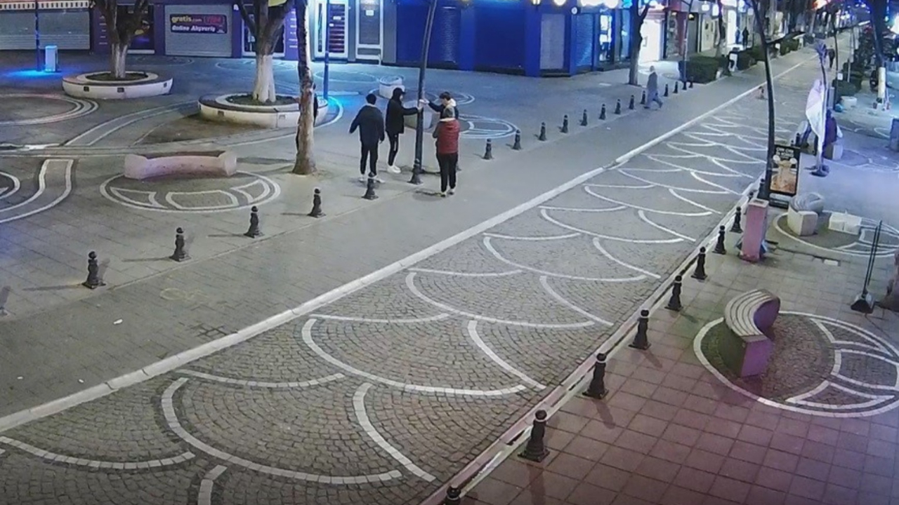 Bunu da gördük! Dezenfektan hırsızları...
