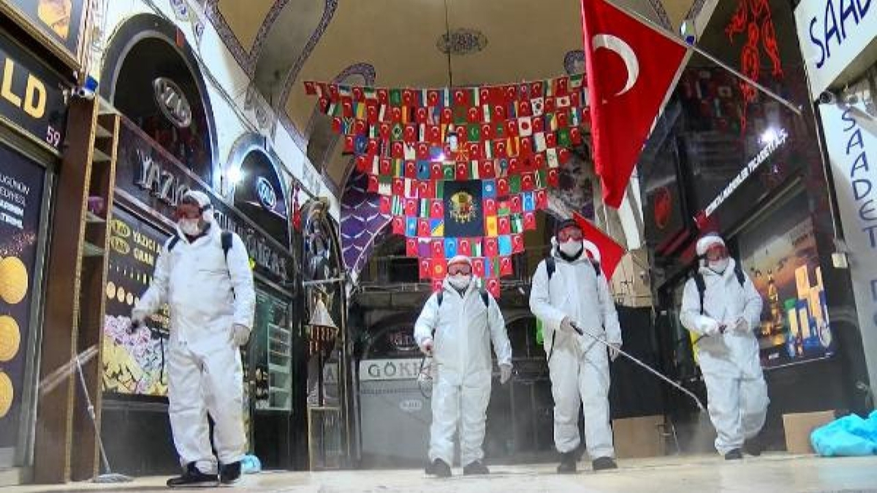 Son dakika... Kapalıçarşı kapatıldı... Serbest piyasada döviz ve altın alışverişi yapılmıyor