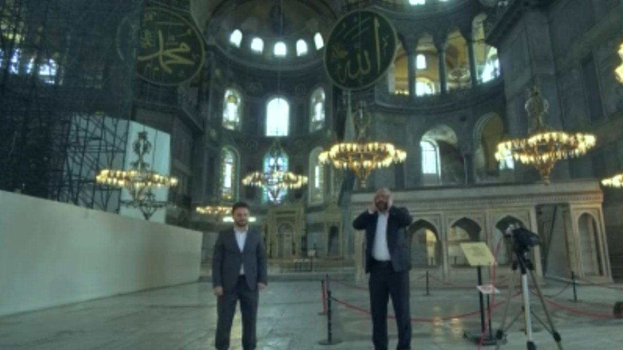 Ayasofya'da ezan sesi....