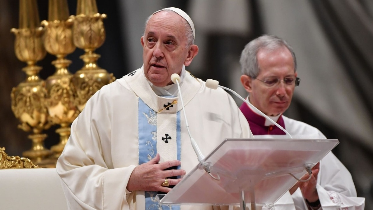 Papa Francis koronavirüs için dua etti!