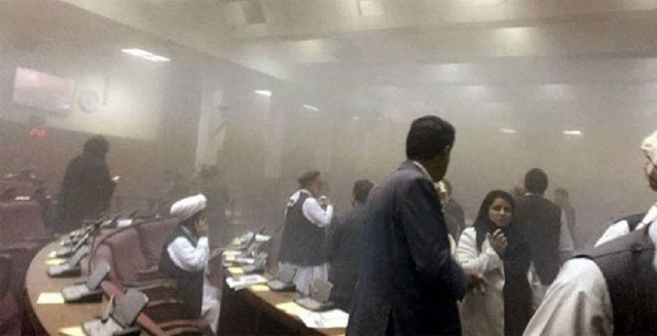 Afganistan'da parlamento yakınlarında iki intihar saldırısı: 38 ölü