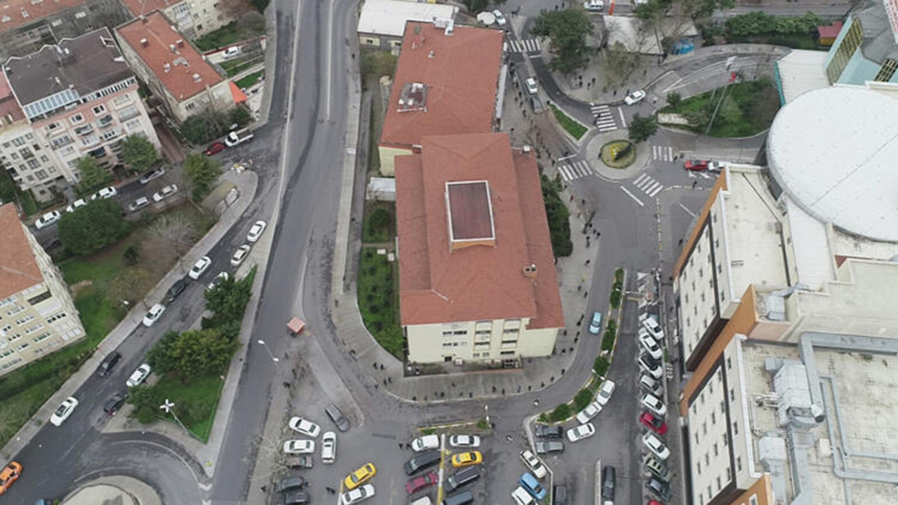 Bakırköy'deki koronavirüs testi kuyruğu bugün daha da uzadı