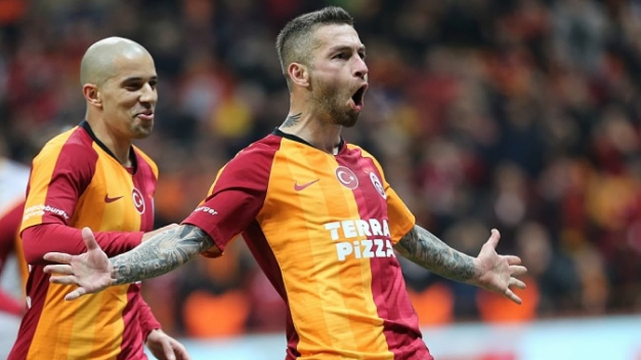 Helal olsun sana Adem Büyük: 100 bin maske ve 15 bin test bağışladı!