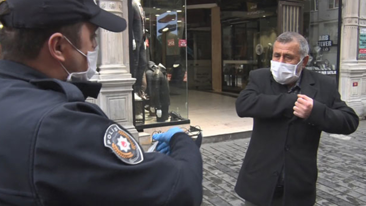 Son dakika... İstiklal Caddesi'nde polisten vatandaşa 'koronavirüs' uyarısı
