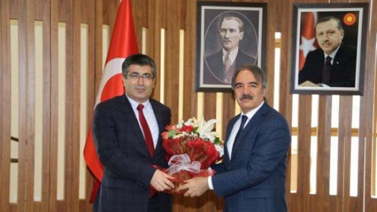 NEVÜ'de görev değişimi! Yeni rektör göreve başladı...