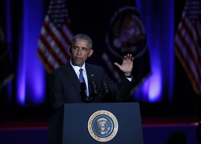 Obama ağlayarak veda etti