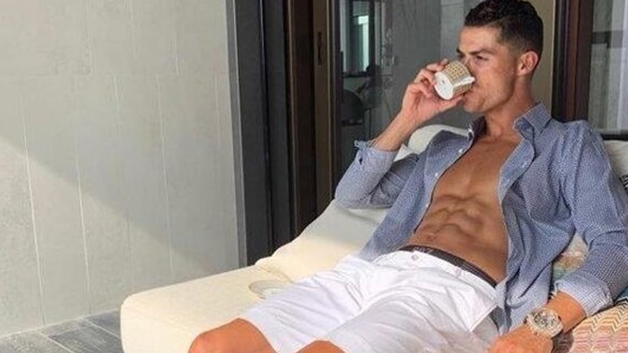 Ronaldo'ya şok sözler! "Havuz başında keyif yapıyor"