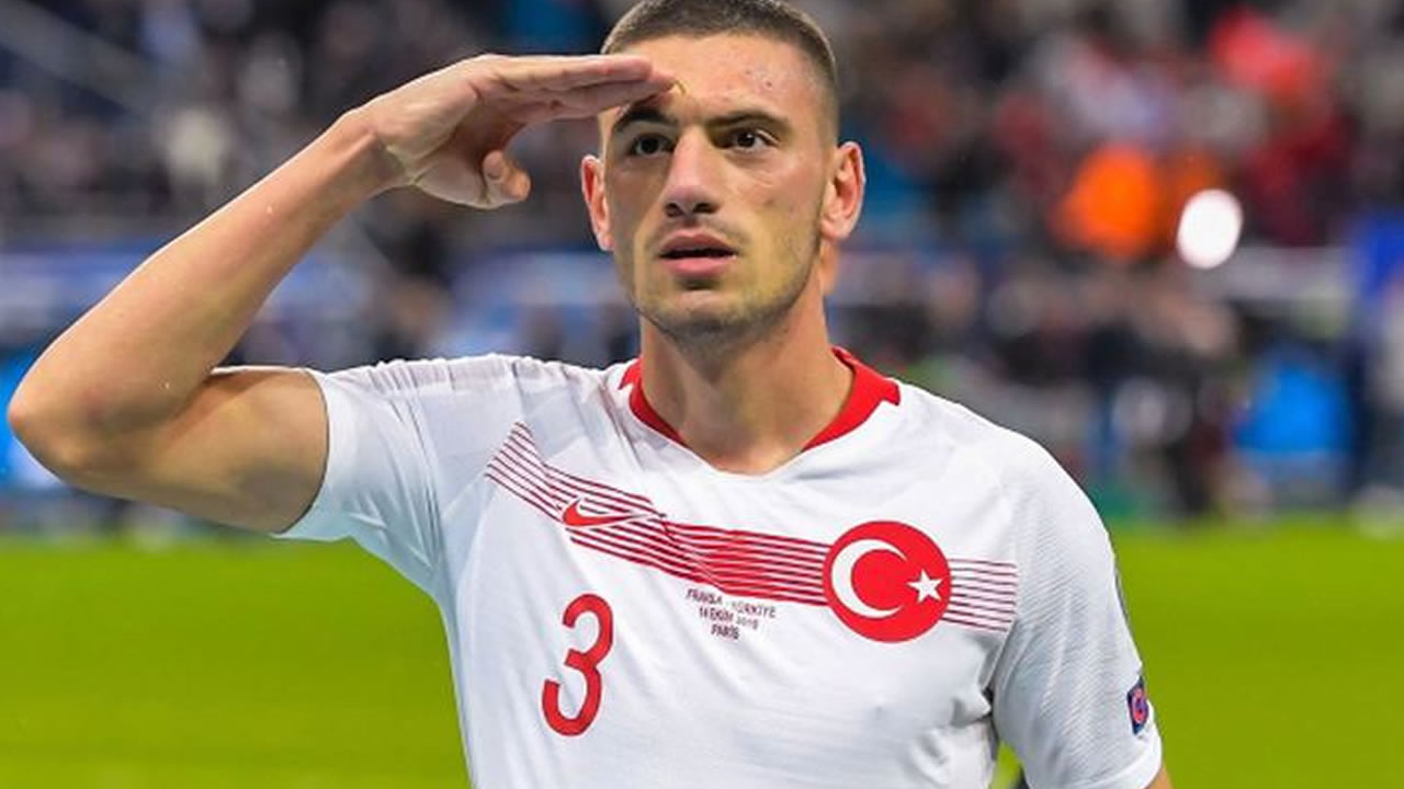 Merih Demiral'dan alkışlanacak hareket