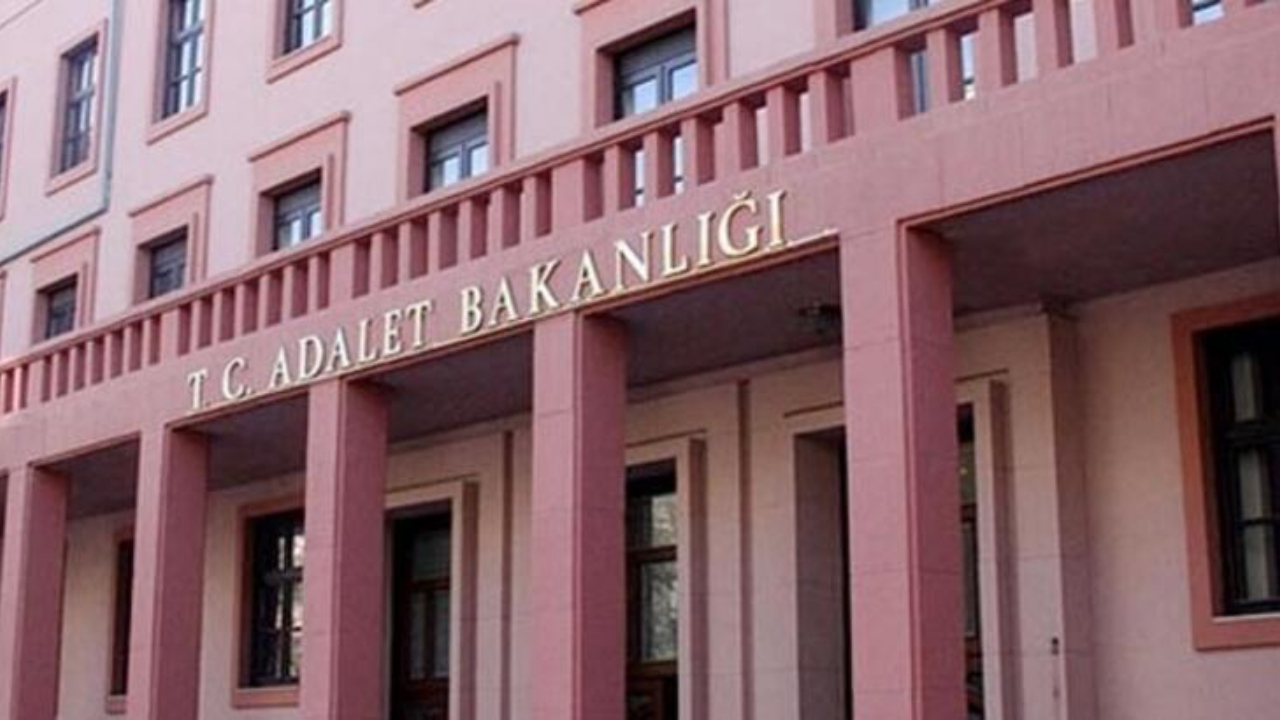 Adalet Bakanlığı koronavirüs tedbirlerinin süresini uzattı