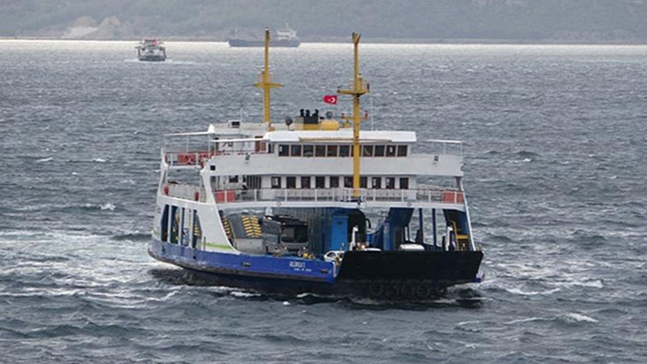 Son dakika... İstanbul Valisi Yerlikaya duyurdu: Deniz otobüsü ve feribot seferleri durduruldu