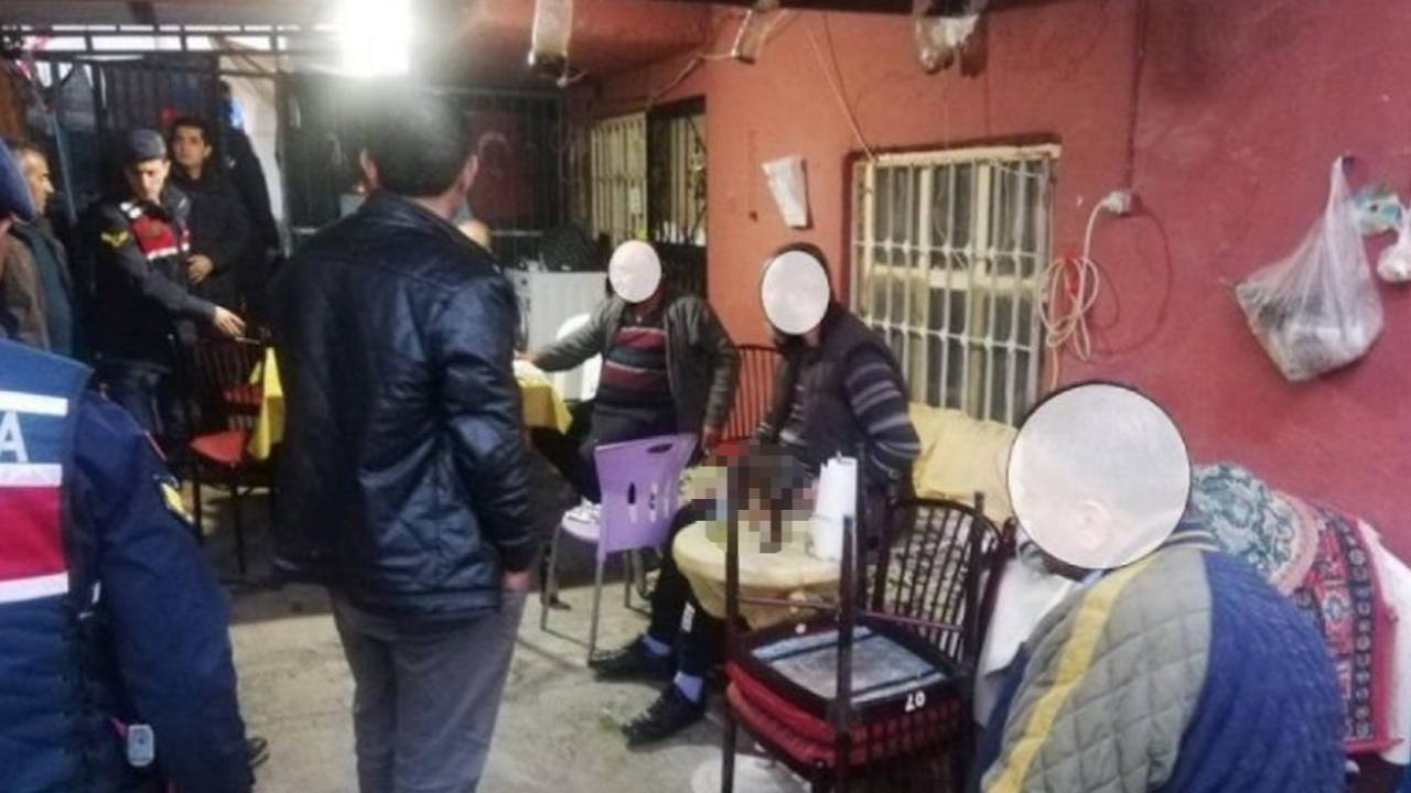Son dakika... Evin girişini brandayla kapatıp kahveye çevirdiler