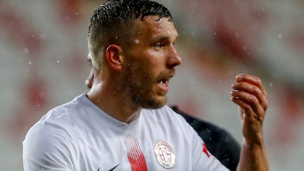 Podolski'den büyük fedakarlık!