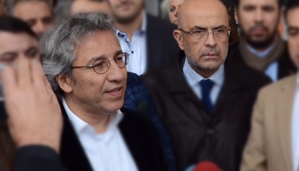 Enis Berberoğlu, Can Dündar ve Erdem Gül'e MİT TIR'ları şoku!