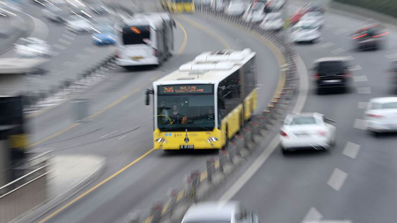 Pazartesi günü toplu ulaşım kullanımı 3 kat arttı