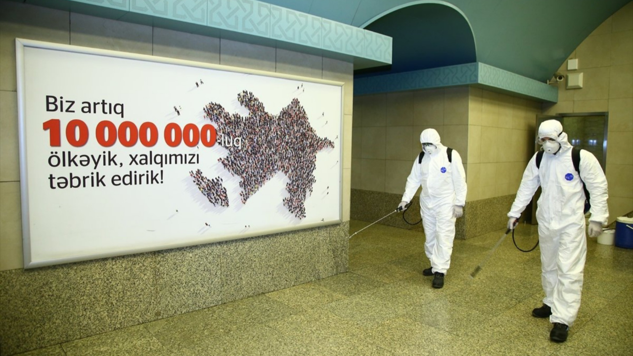 Azerbaycan'da sokağa çıkma yasağı