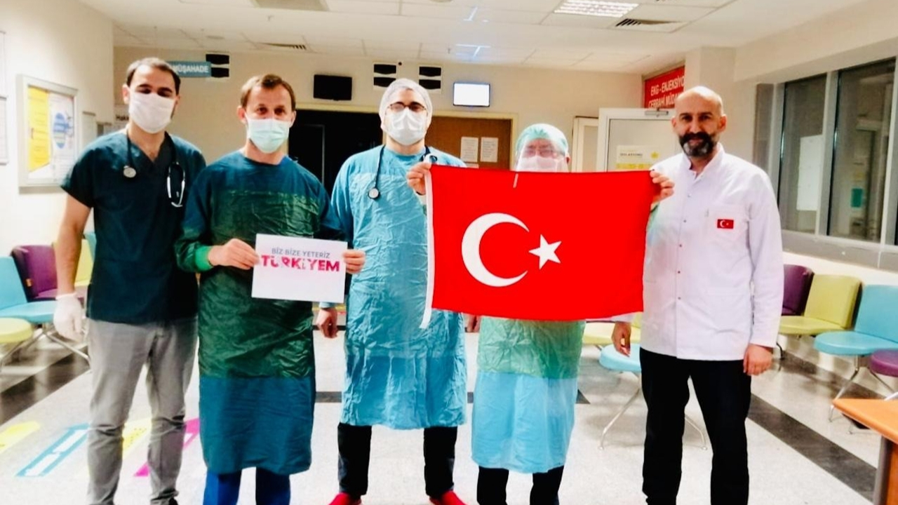Biz Bize Yeteriz Türkiyem kampanyasına sağlıkçılardan destek!