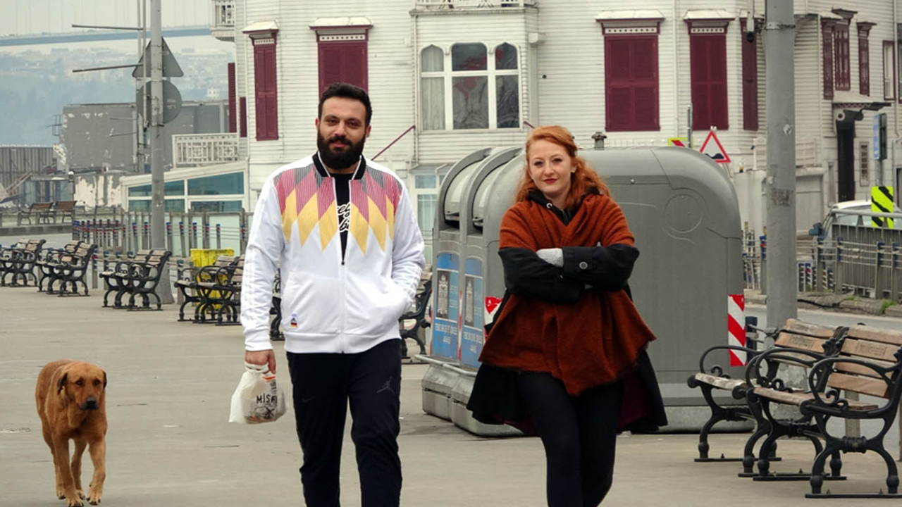 Burası Beşiktaş, evde canı sıkılıyormuş!