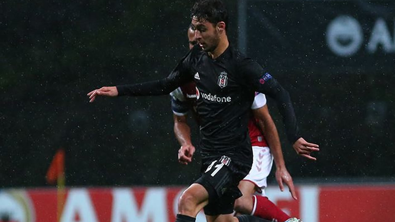 Süper Lig'de sokağa çıkma yasağına takılan futbolcular