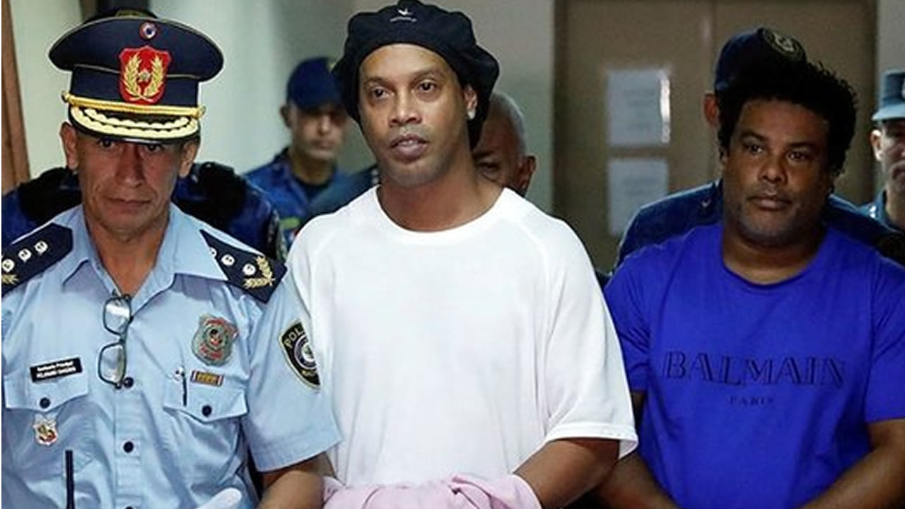 Ronaldinho'ya hapiste telefon hakkı tanındı! İlk onu aradı