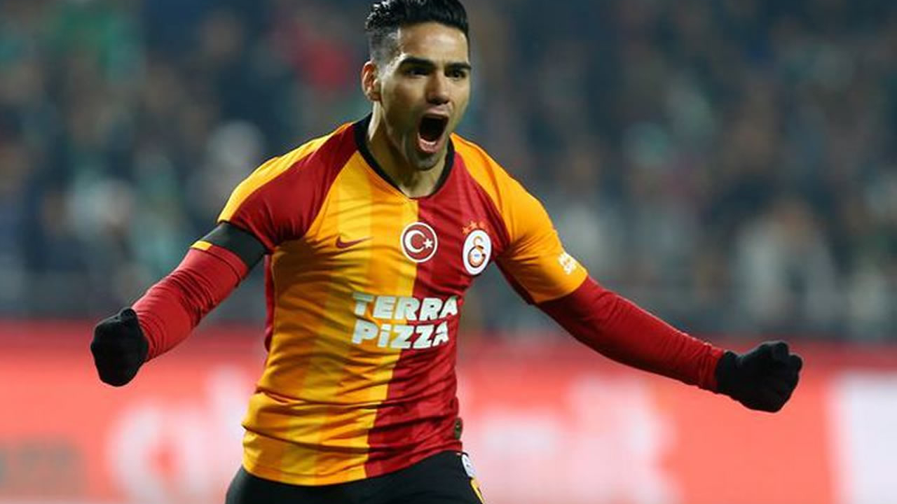 Falcao'dan sürpriz gördüşme!