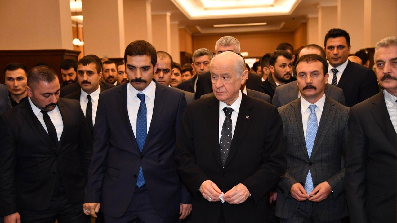"Ülkü Ocakları Bahçeli'ye başkaldırdı" polemiği