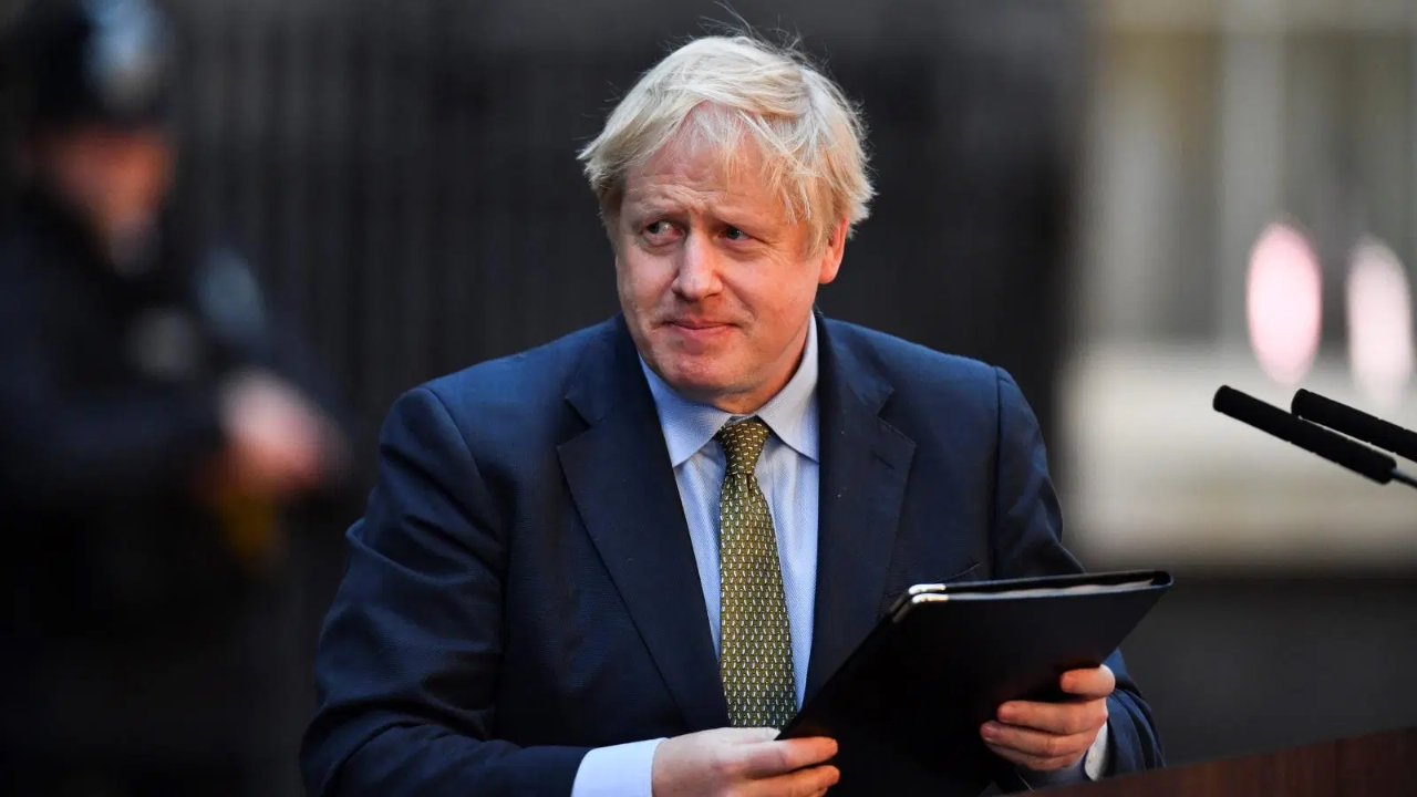 Boris Johnson hastaneye kaldırıldı...