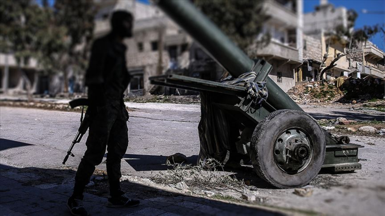 Rejim, Suriye'de PKK/YPG'yi vurdu