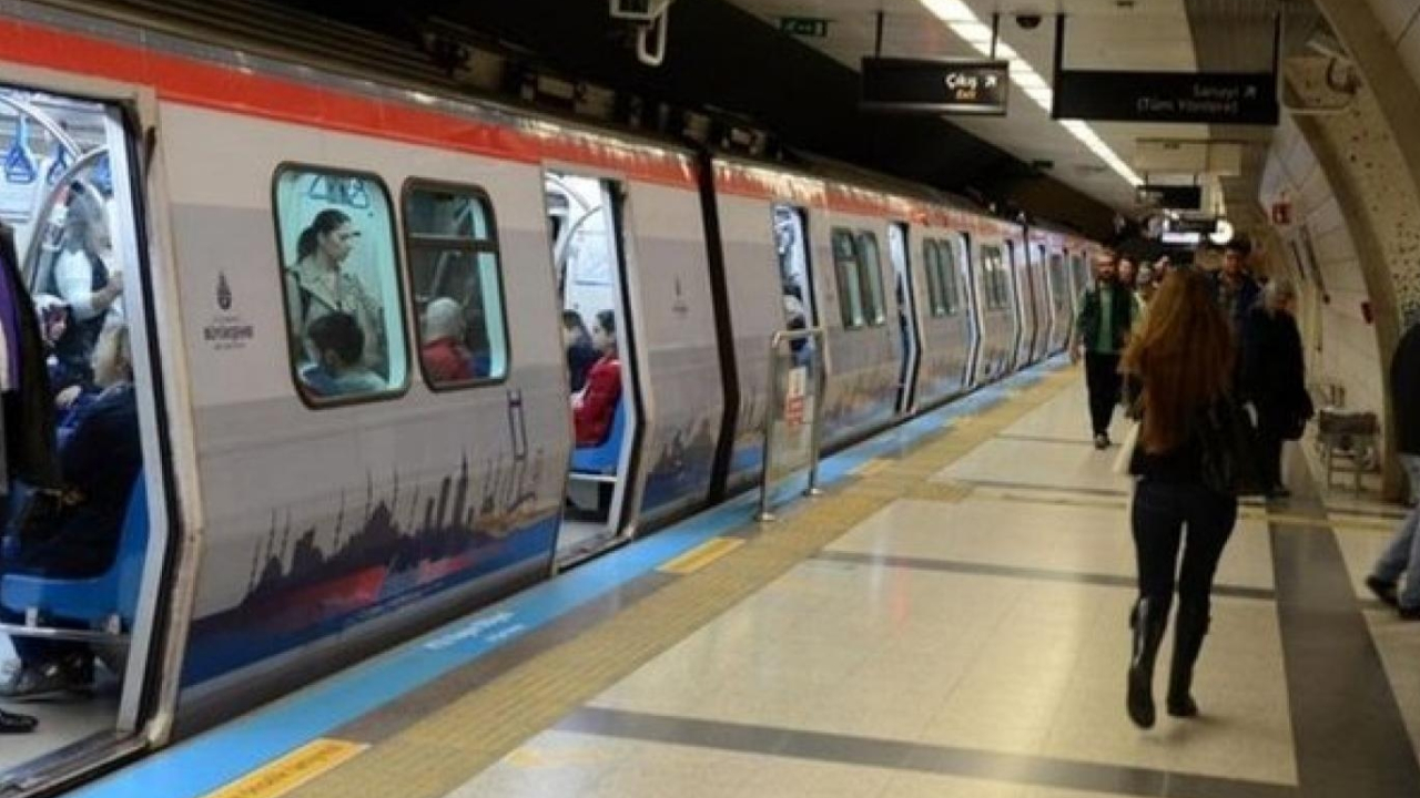 İstanbullular dikkat! İBB son metro seferini 21:00'e çekti...