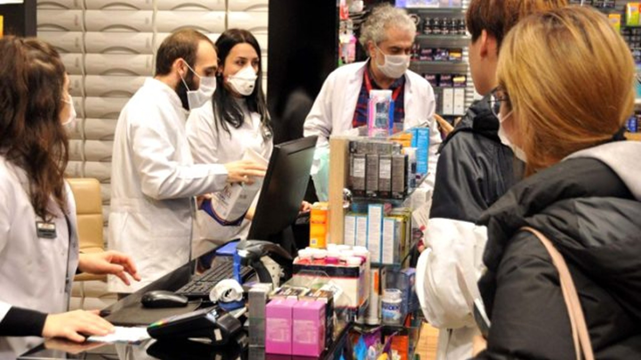 Eczanelere uyarı: Maske satışı uygun olmaz!