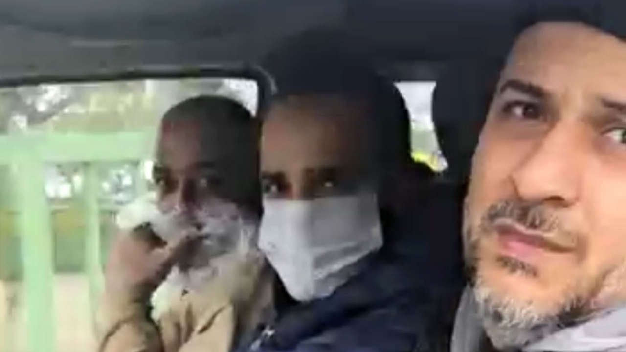 Maskesiz adam, polisi görünce yüzünü poşetle kapattı