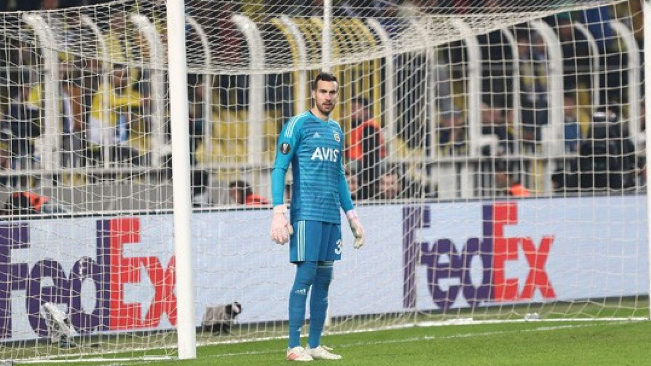 Fenerbahçe'ye kötü haber! Ayrılmak istediğini bildirdi...