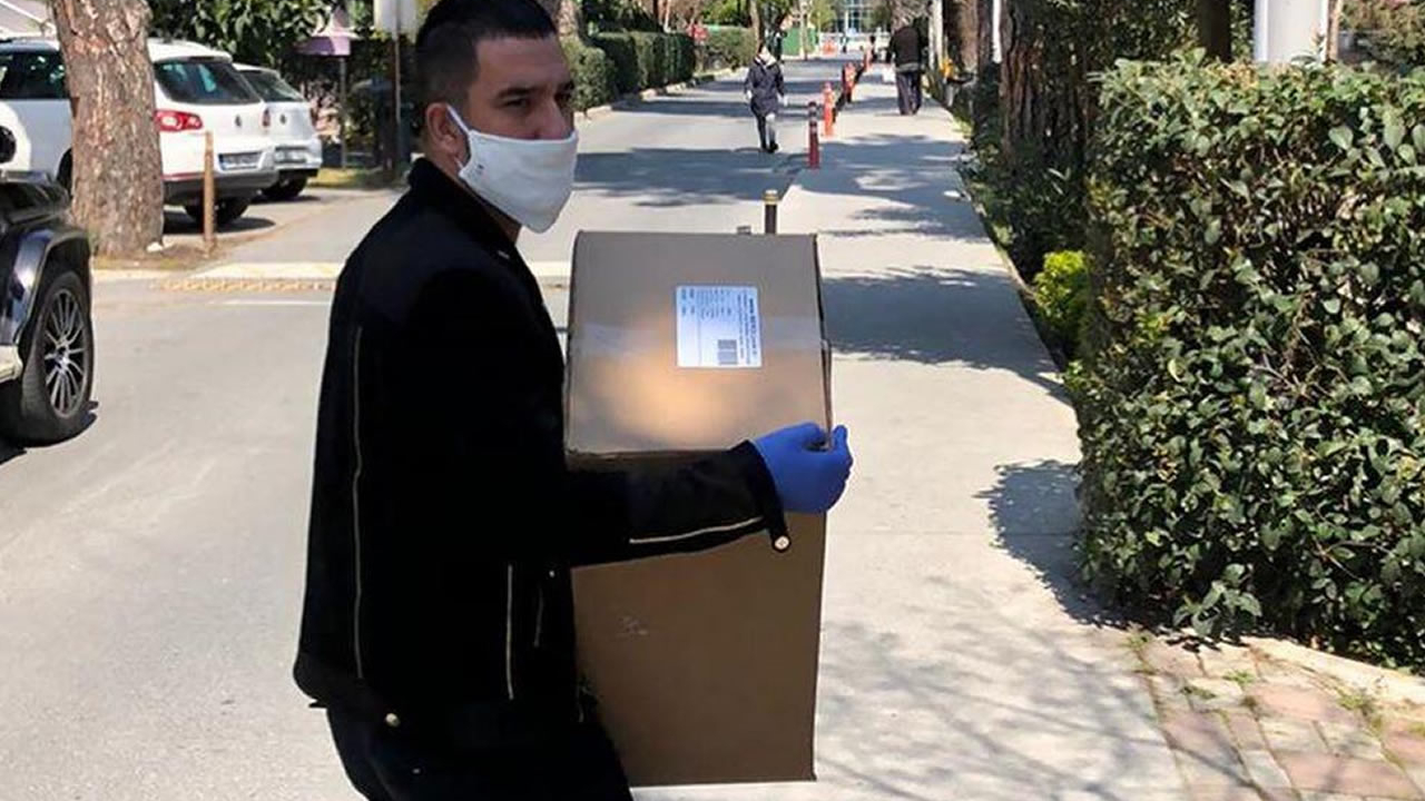 Arda Turan'dan örnek hareket! 100 bin maske yardım dağıtımına başladı