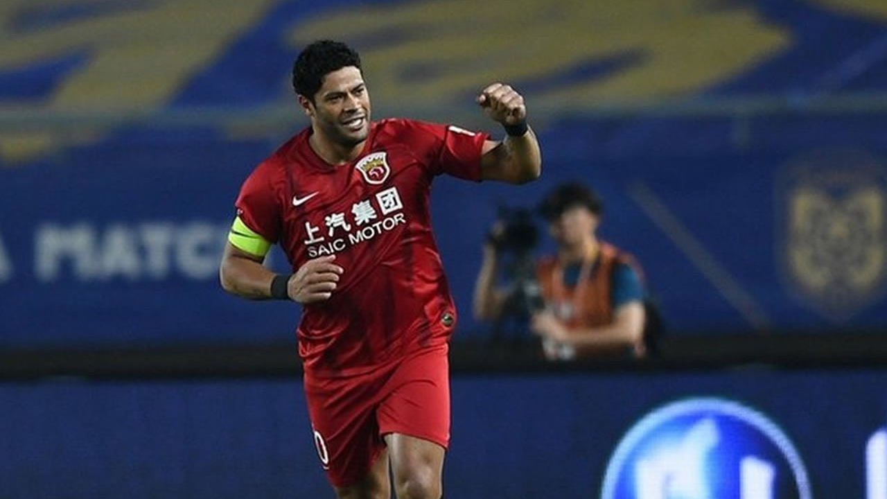 Galatasaray transfer bombasını patlatıyor!