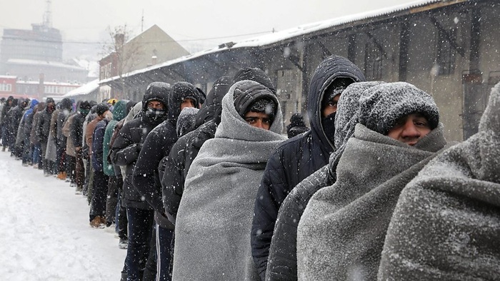 Avrupa soğuk havada 'donarak ölüyor'