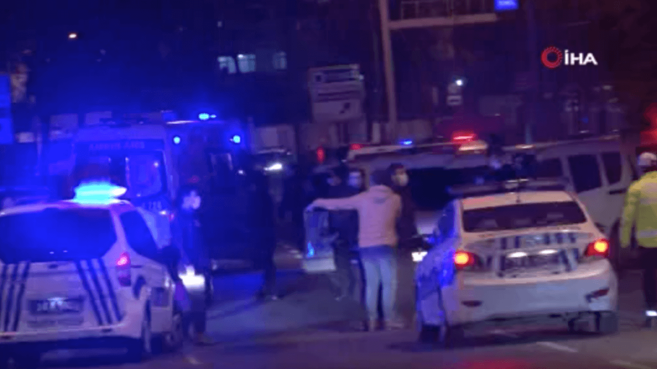 Beyoğlu'nda polise silahlı saldırı: Bir polis yaralandı