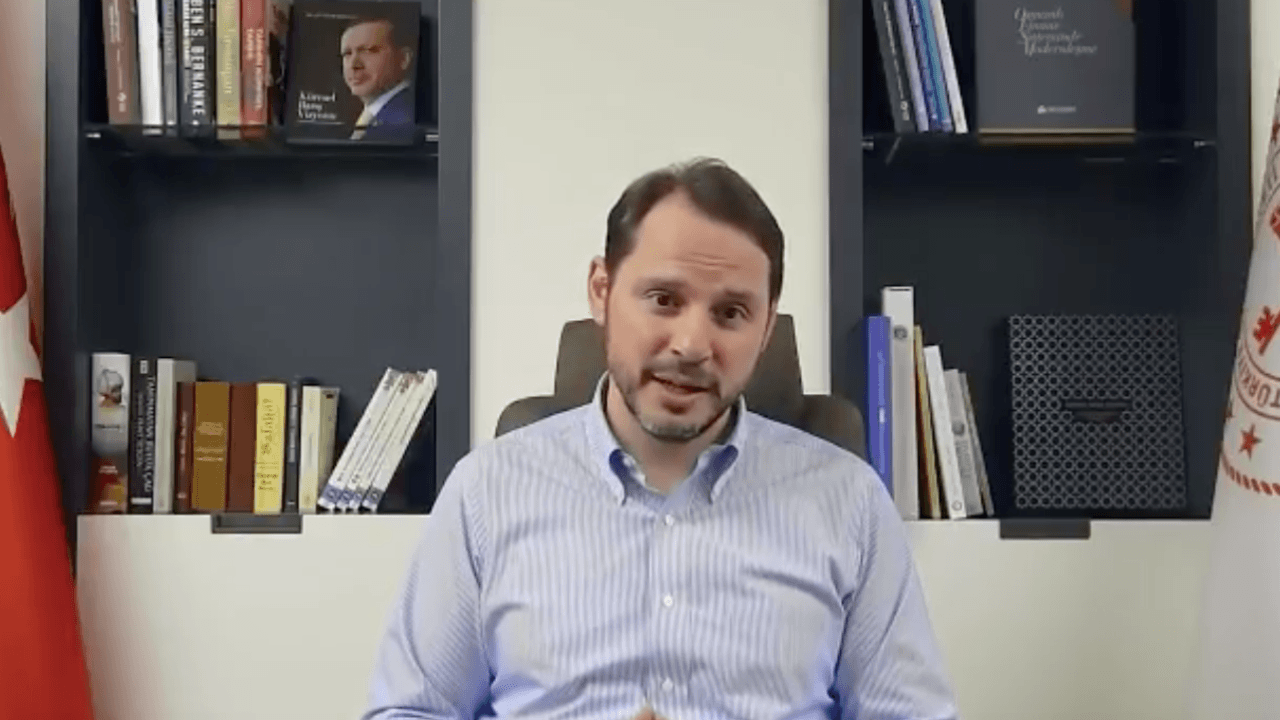 Bakan Albayrak'tan ücretsiz izne çıkarılanlara müjde