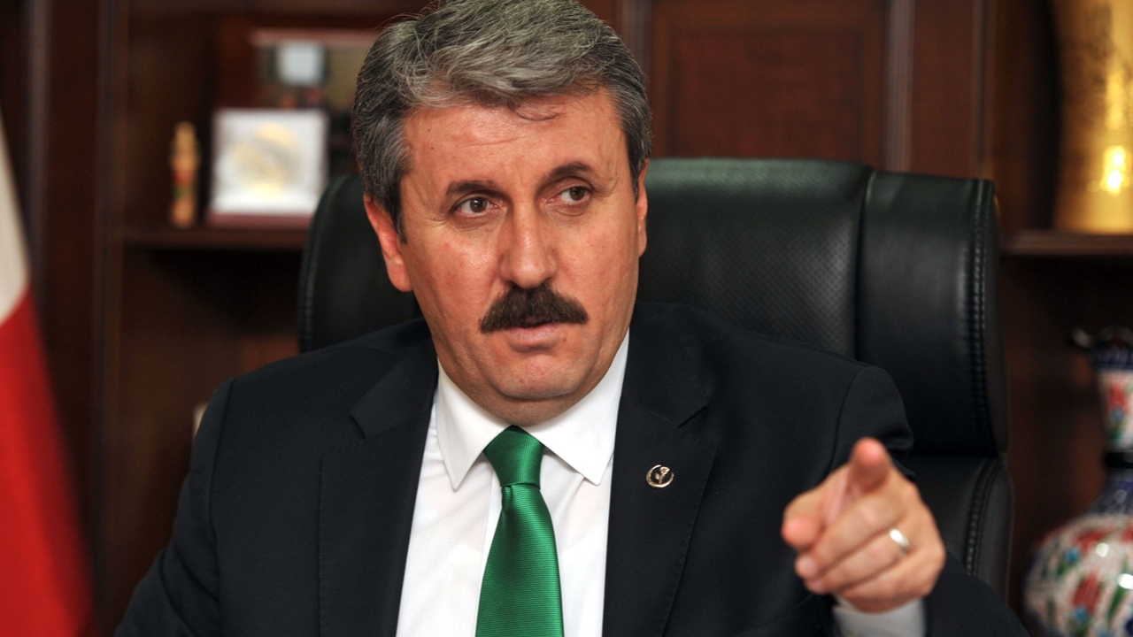 Mustafa Destici: İstifa kararı milletimizi üzmüştür!