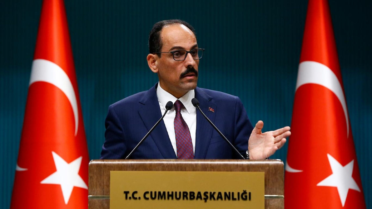 İbrahim Kalın: Bakanımız görevine devam edecek!