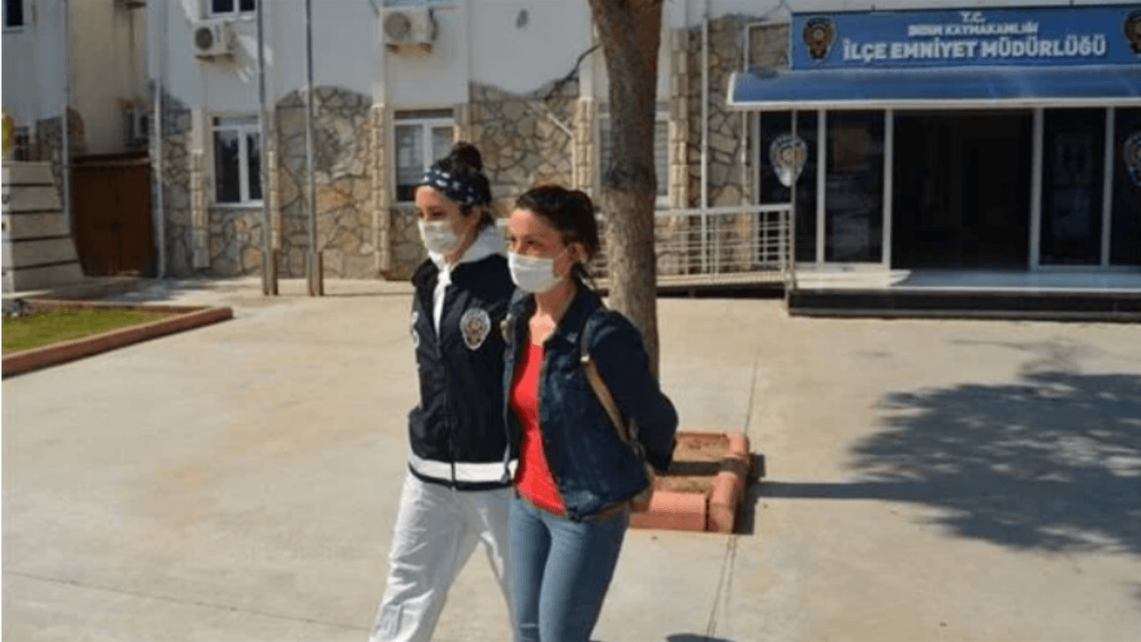 Babasını miras için 'gözleme' ile öldürdü