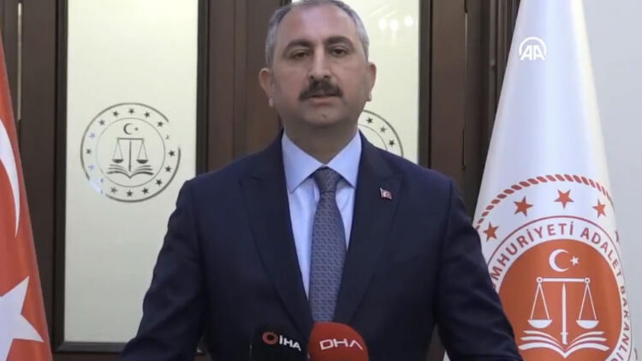 Bakan Gül acı haberi verdi! Koronavirüse yakalanan 17 hükümlüden 3'ü vefat etti