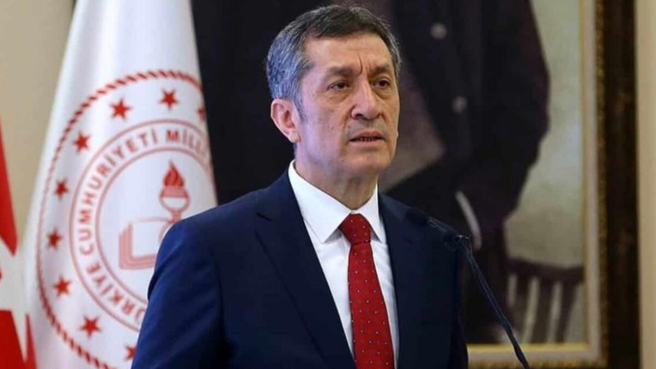 Liselilere güzel haberi Bakan Selçuk verdi! Başvurular online...