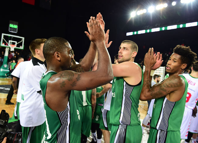 Darüşşafaka Doğuş'tan İspanyol devine üçlük şov!
