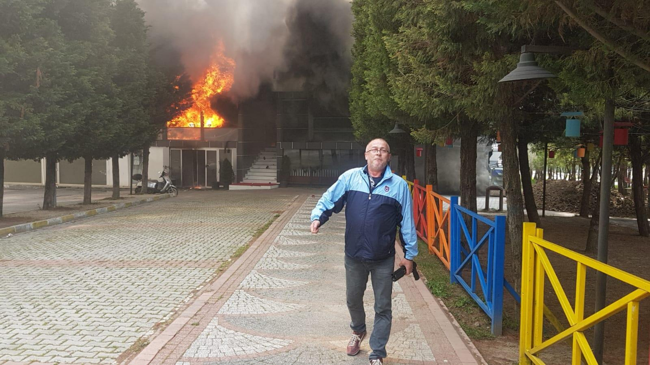 İstanbul'da korku dolu anlar! İş yerini yaktı, tehditler savurup havaya ateş açtı