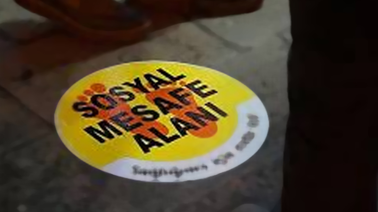 Son dakika... Harvard’lı bilim insanları: Sosyal mesafe tedbirlerine 2022’ye kadar aralıklarla ihtiyaç duyabiliriz