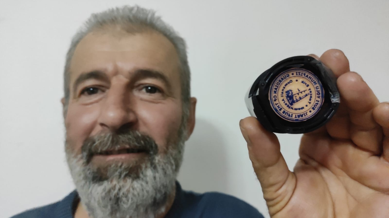 Bu mühür Türkiye'de sadece onda var! Gururla taşıyor...