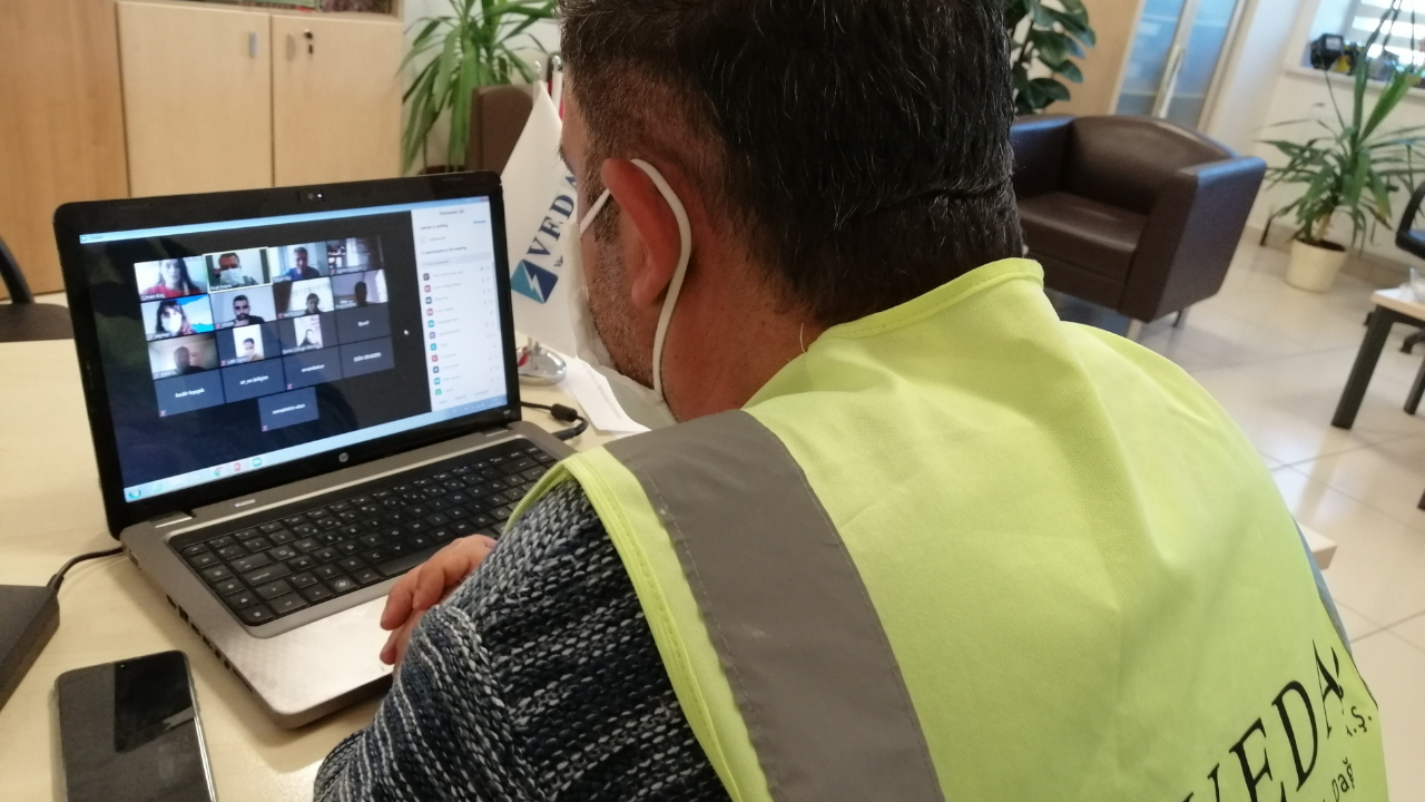 Önlemler maksimum düzeyde! VEDAŞ personeline online İSG eğitimi