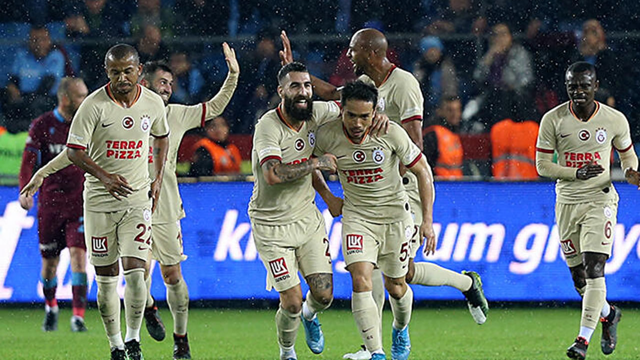 Galatasaray'da 3 isim yolcu!